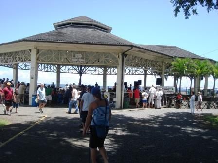 Hilo bandstand
